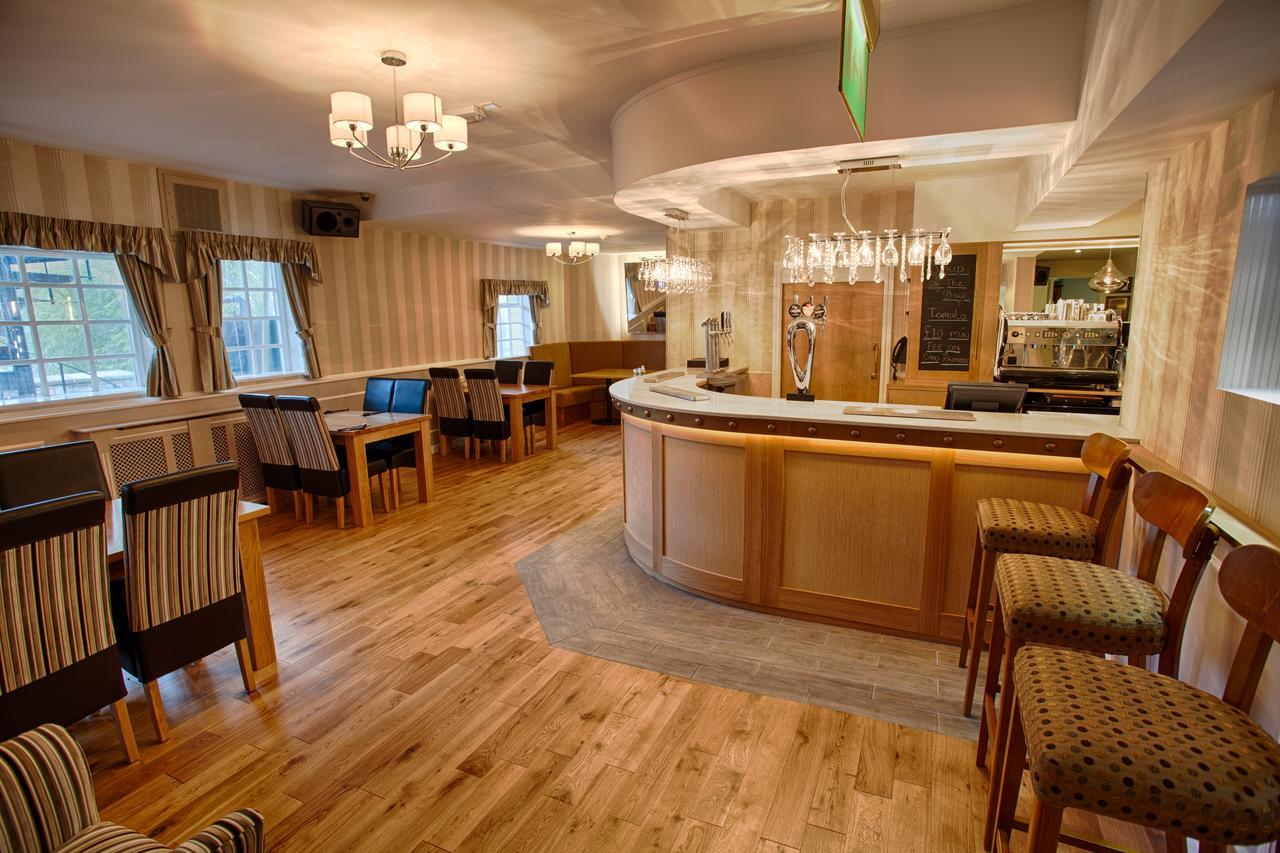 The Elephant & Castle Hotel Newtown  Exterior foto